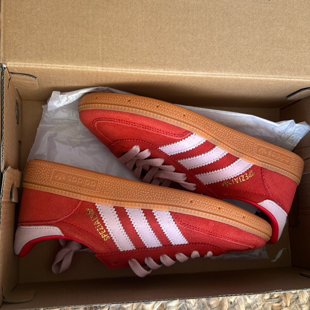 Adidas Gazelles US 5, 37 1/2 EU.